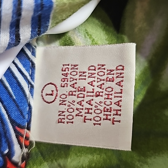 Vintage Hawaiian Shirt - Picture 4 of 5